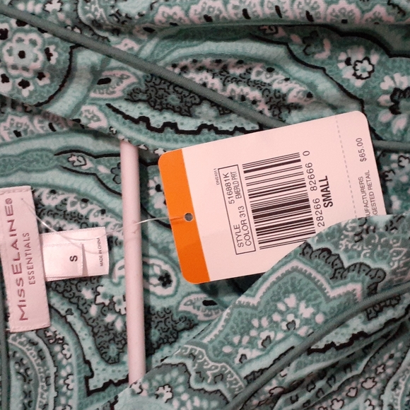 Ladies dress - Picture 2 of 4